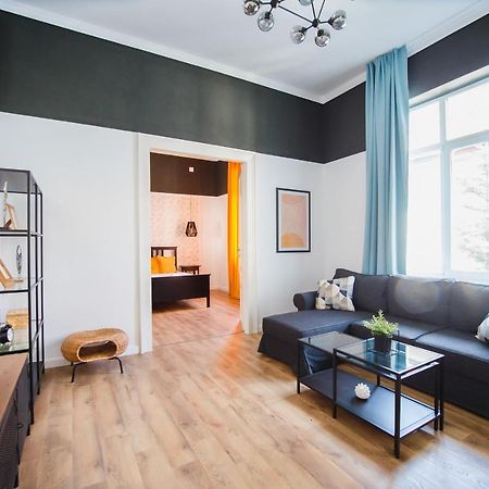Super Central Spacious Apartment Oradea Eksteriør bilde