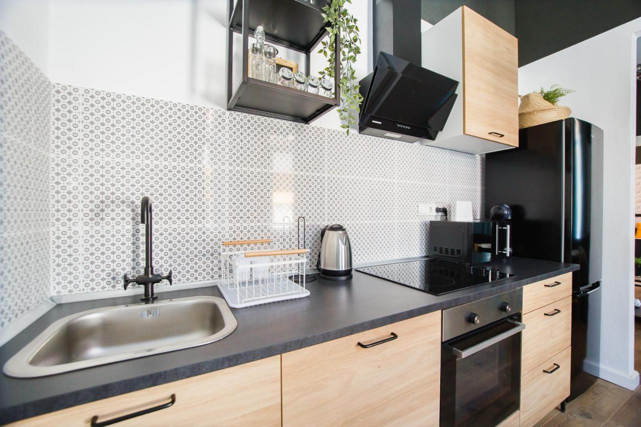 Super Central Spacious Apartment Oradea Eksteriør bilde