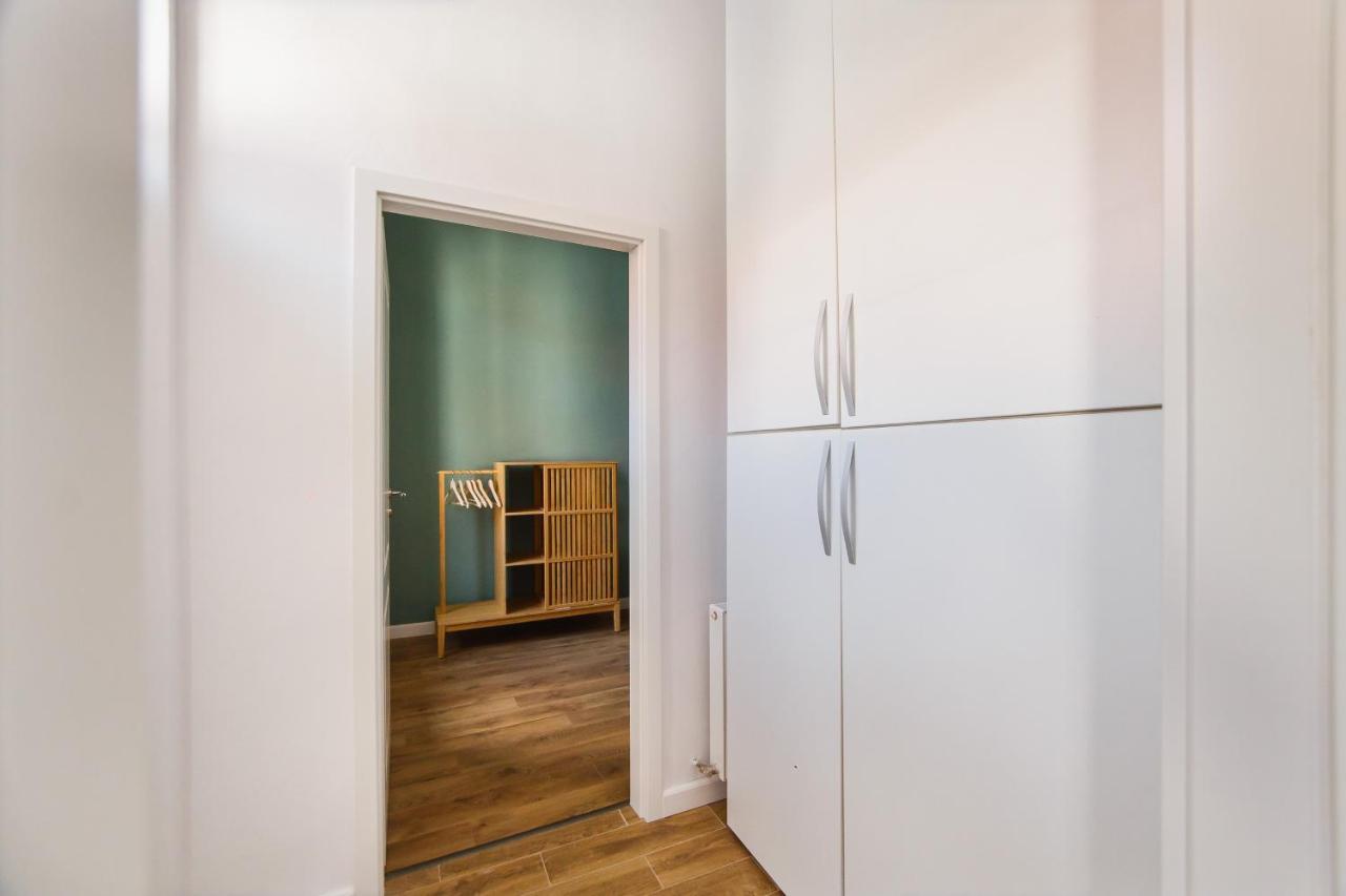 Super Central Spacious Apartment Oradea Eksteriør bilde